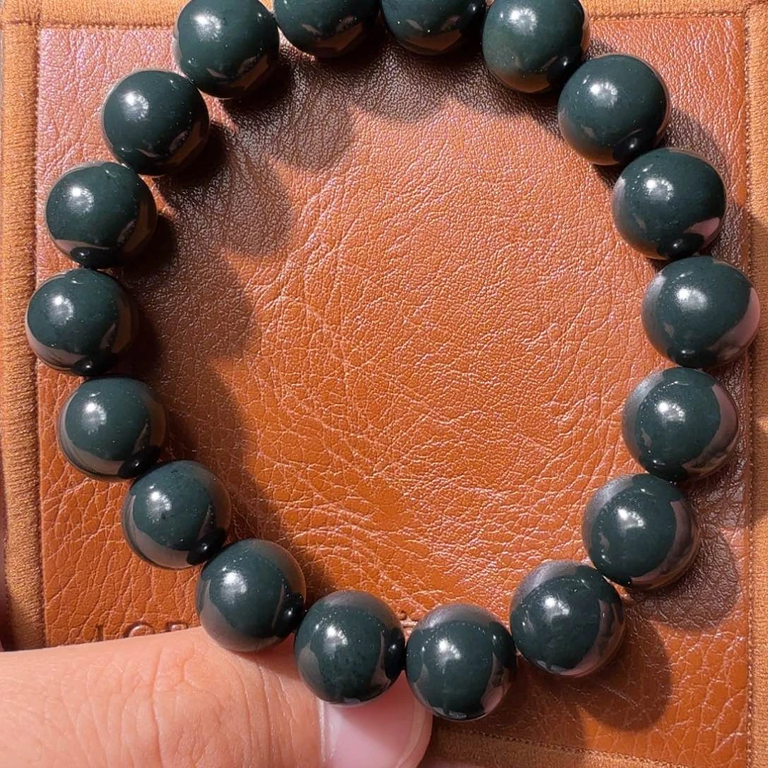 和田玉未镶嵌手串