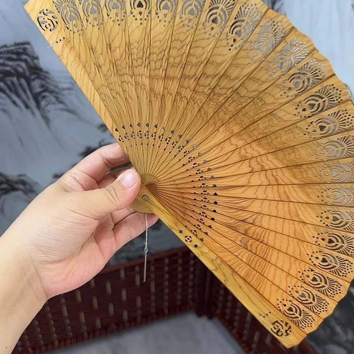 木太行崖柏折扇长18厘米山水画