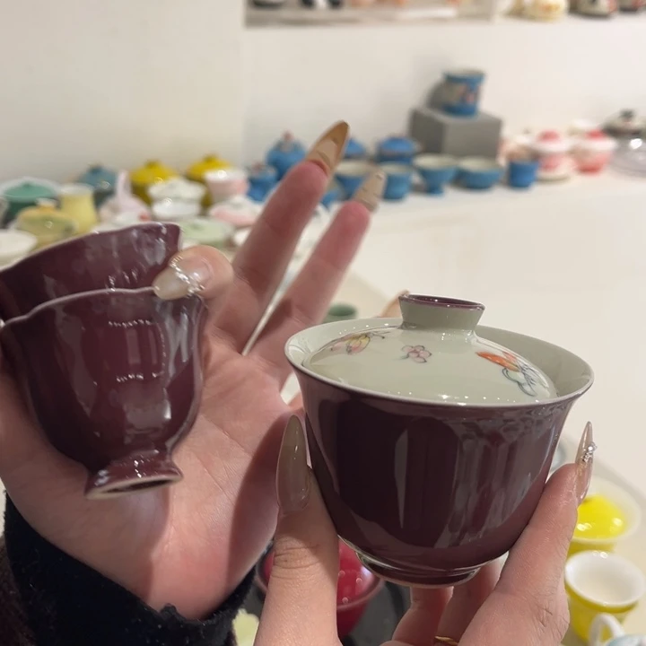 盖碗加两杯。