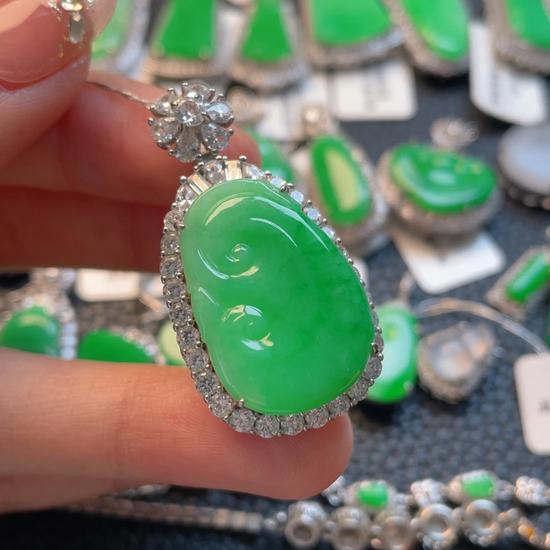 翡翠银S925镶嵌颈饰