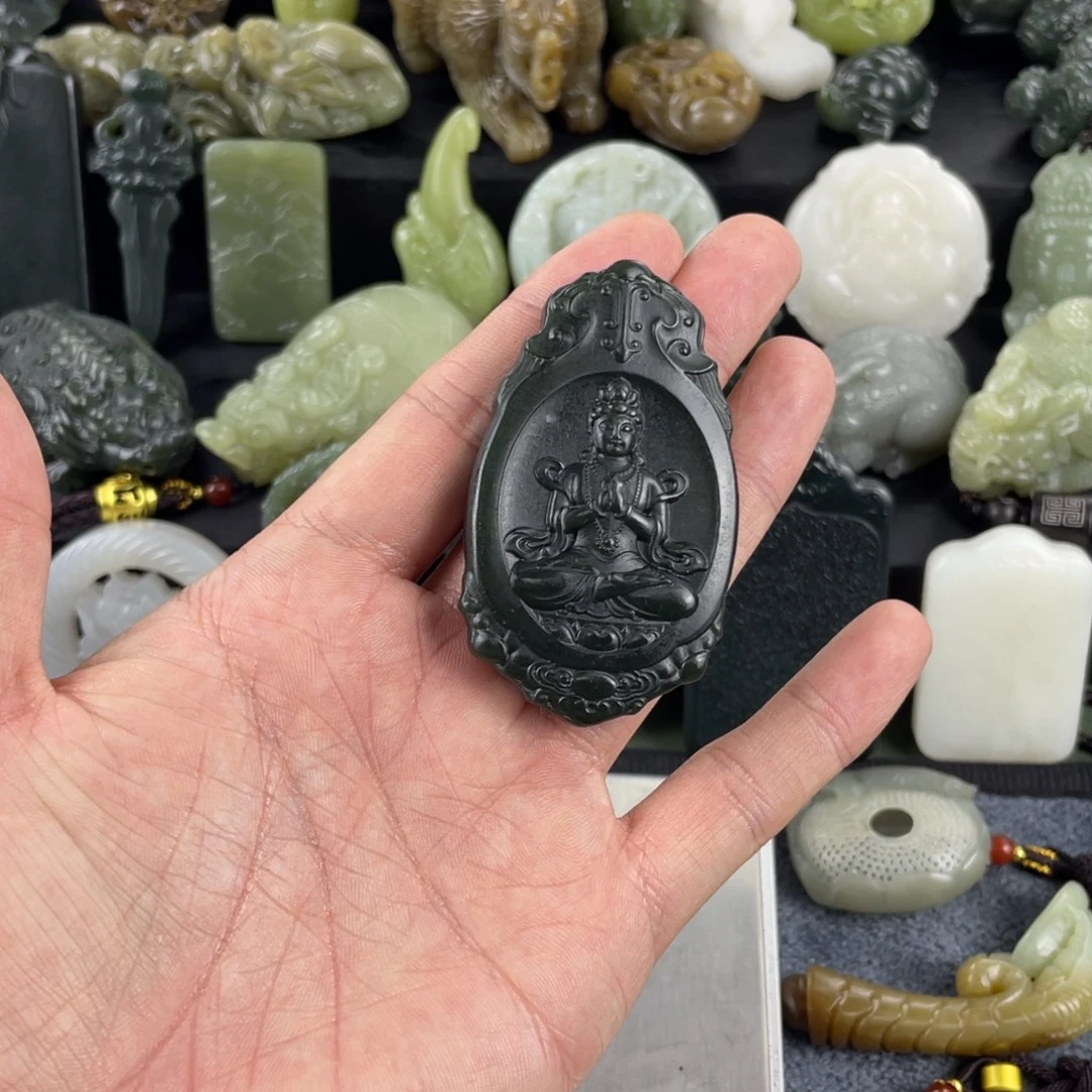 和田玉未镶嵌颈饰