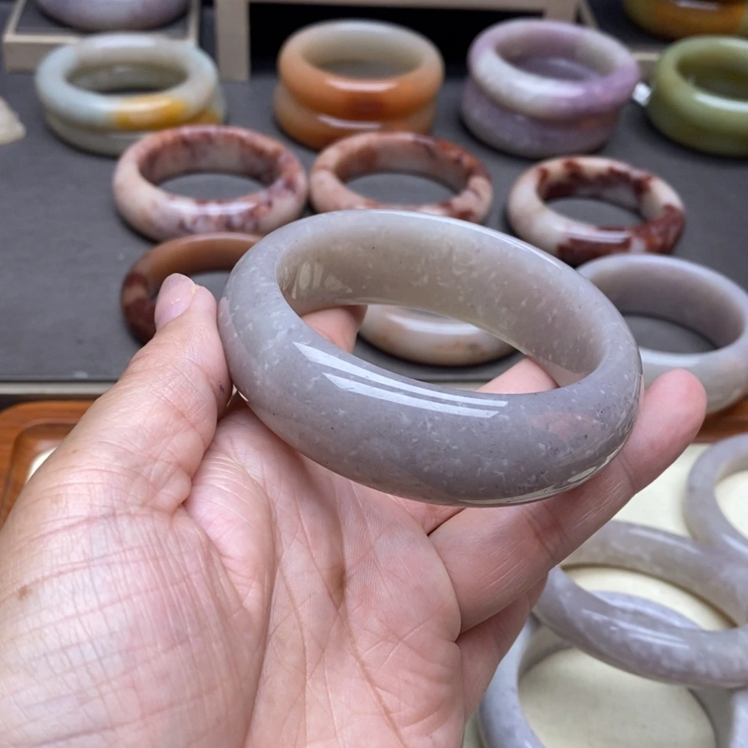 ****石英质玉（佘太翠）合金手镯