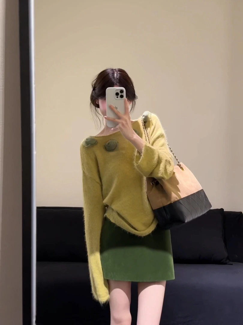 2025秋季韩版圆领长袖立体花朵设计感针织毛衣女半身裙气质两件套