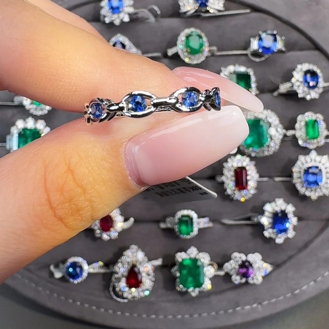 18K金镶嵌戒指蓝宝石0.37