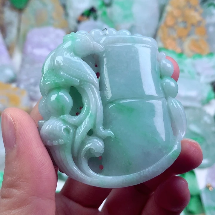 吊坠(不含链)未镶嵌翡翠