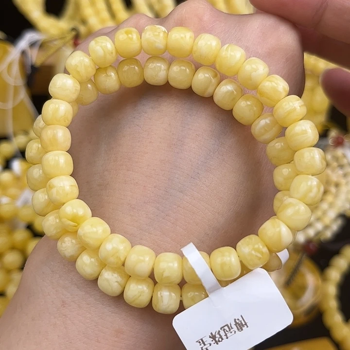 琥珀未镶嵌颈饰琥珀，多样性发其一