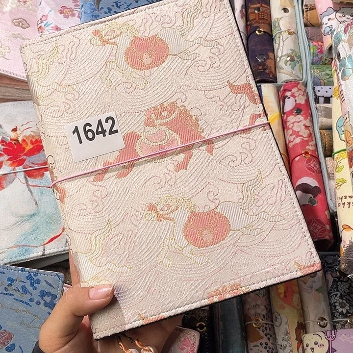 刺绣宋锦a5活页送纸1642。