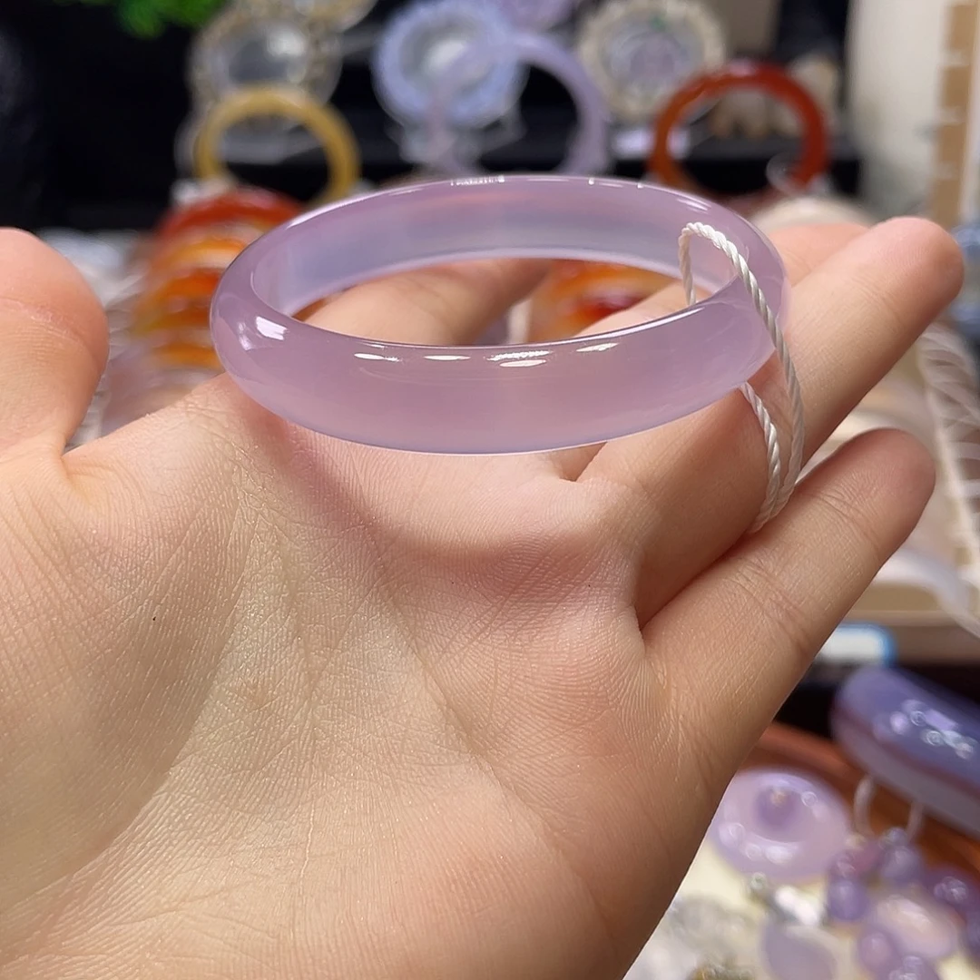 狗***李手镯玛瑙/玉髓未镶嵌不同角度不同光线下色不同