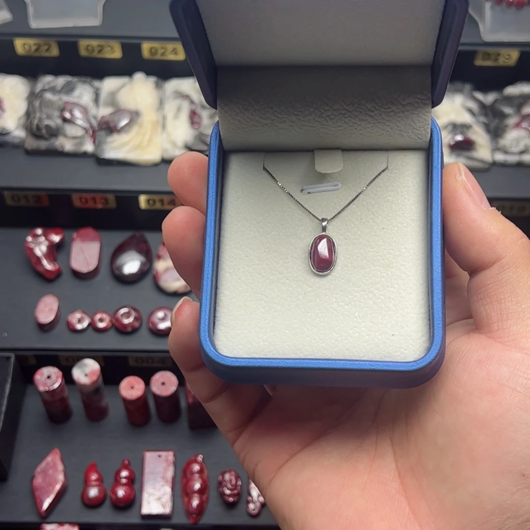 天然辰砂天然朱砂单晶吊坠9