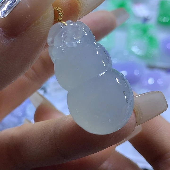 翡翠18K金镶嵌颈饰天然翡翠A货吊坠