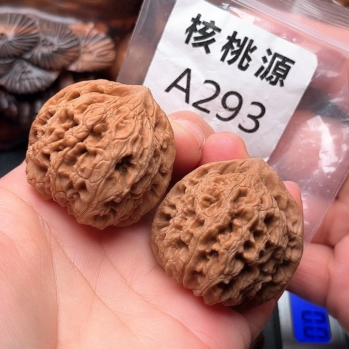 吊坠文玩核桃水龙纹