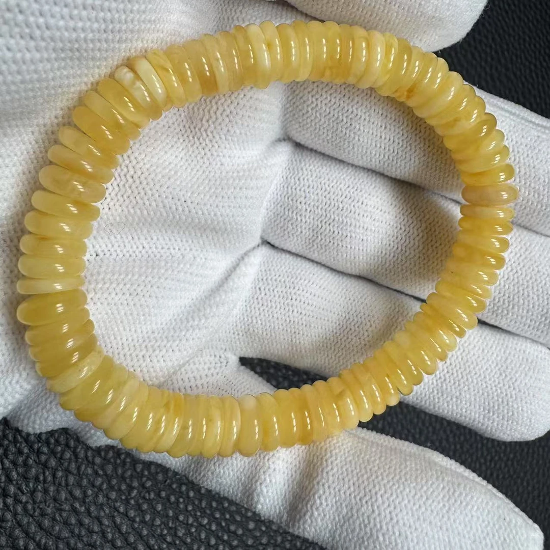 尺寸8.5mm左右蜜蜡药片单圈一条《小鱼文玩》970号