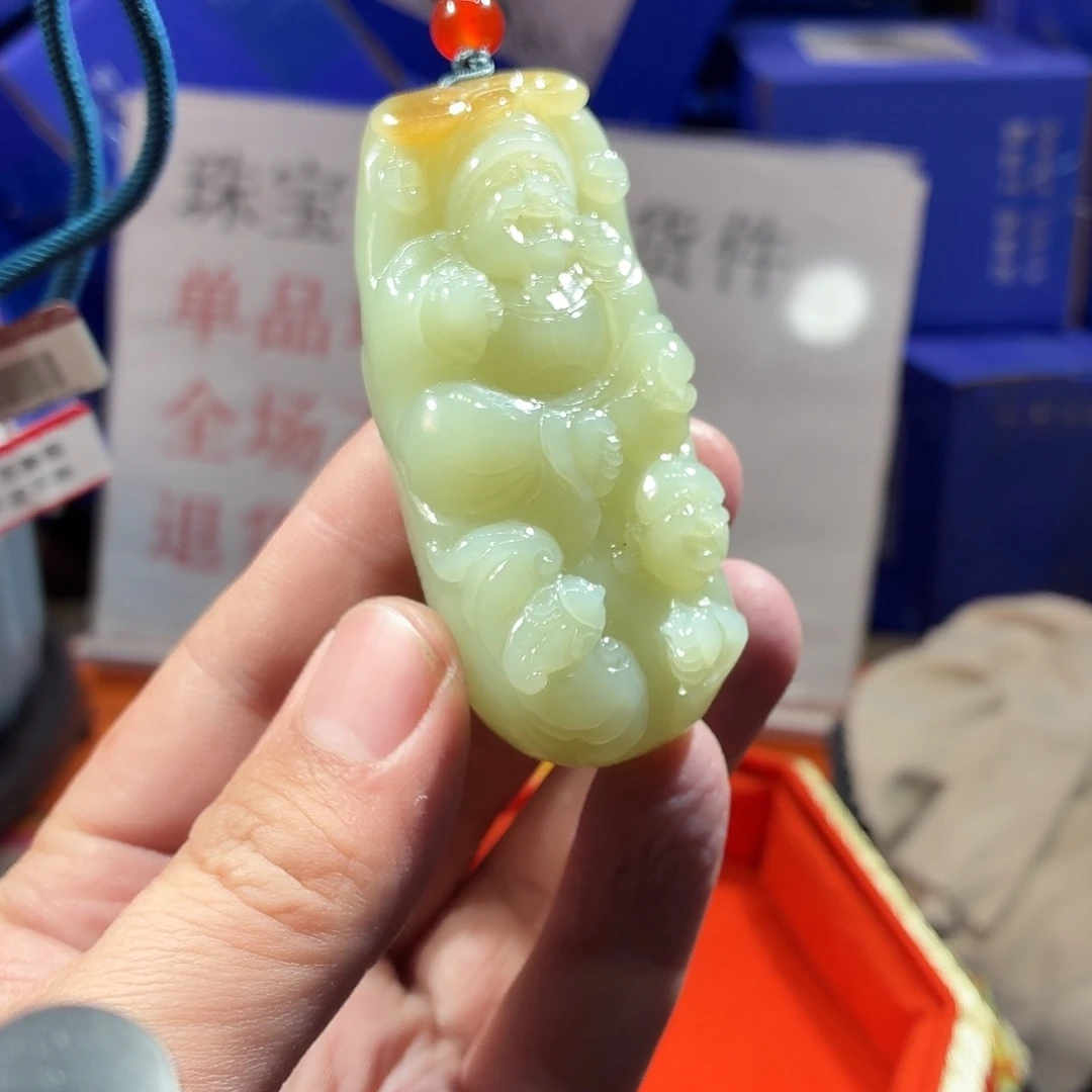 和田玉（糖玉）未镶嵌颈饰
