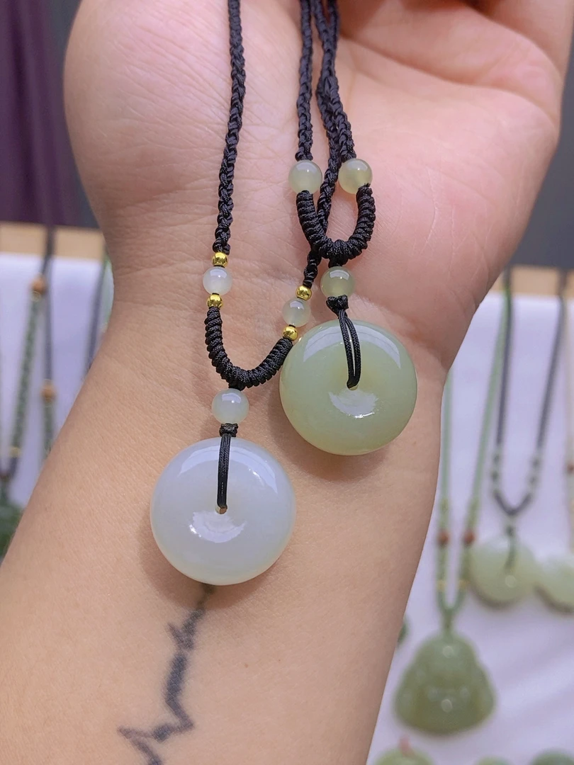 天然和田玉20mm平安扣玉坠精美面包扣吊坠胖扣素面扣男女款送礼物