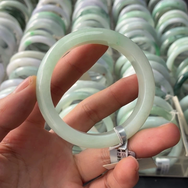 翡翠未镶嵌手镯翡翠手镯