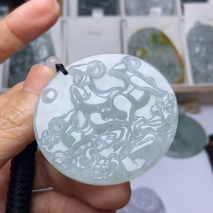 翡翠未镶嵌颈饰翡翠