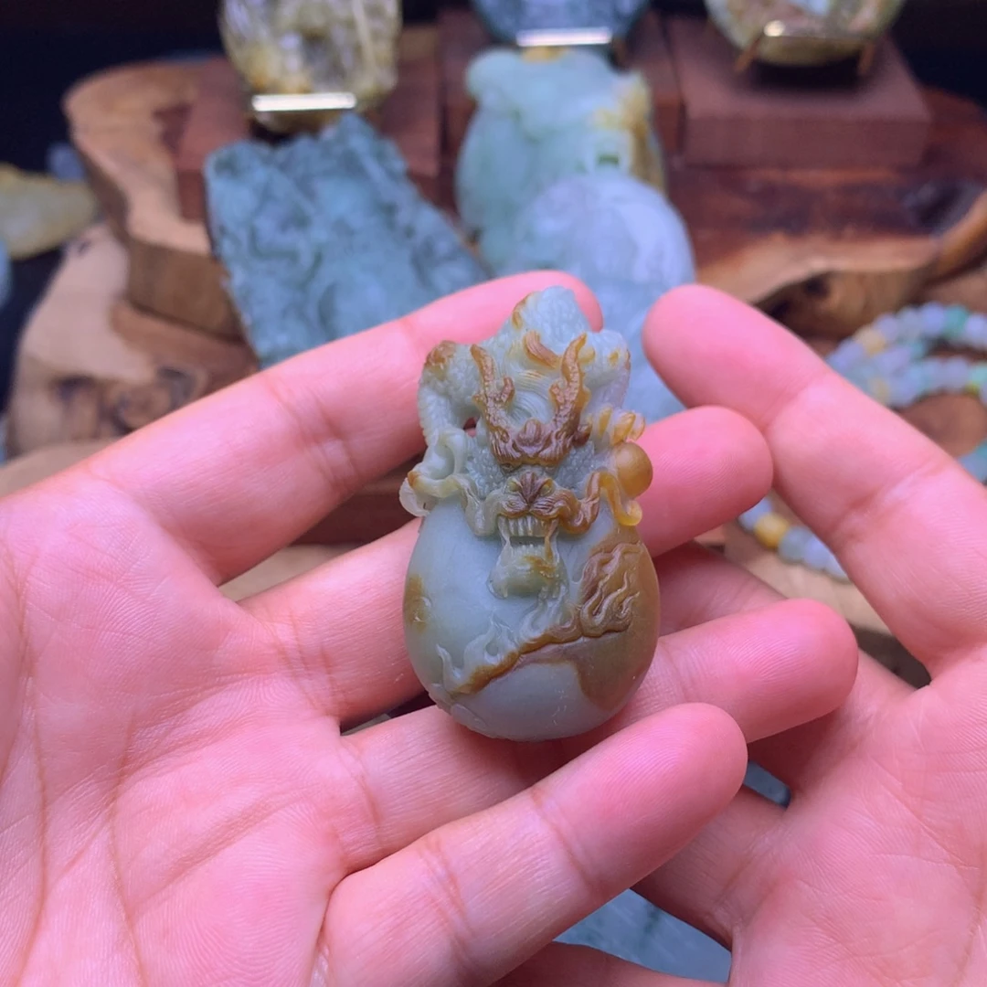 定制翡翠未镶嵌翡翠