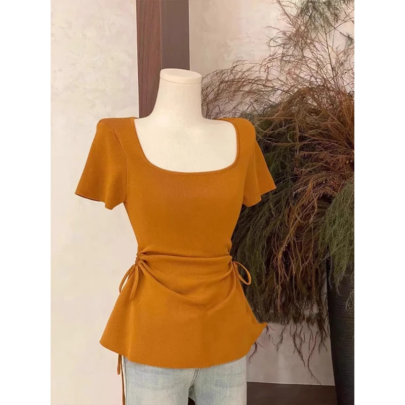 2025夏季方领抽褶收腰短袖休闲T恤女设计感不规则橘黄色开叉上衣