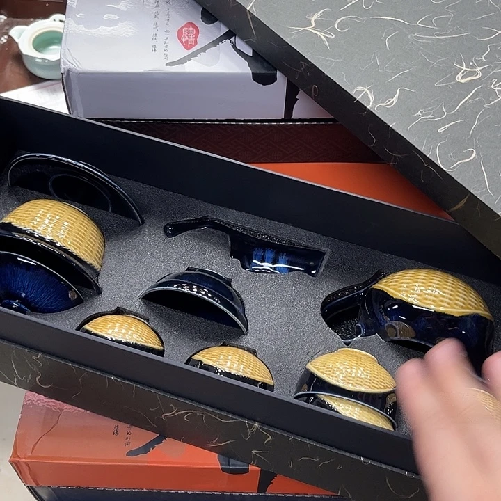 孤品茶具套装等。