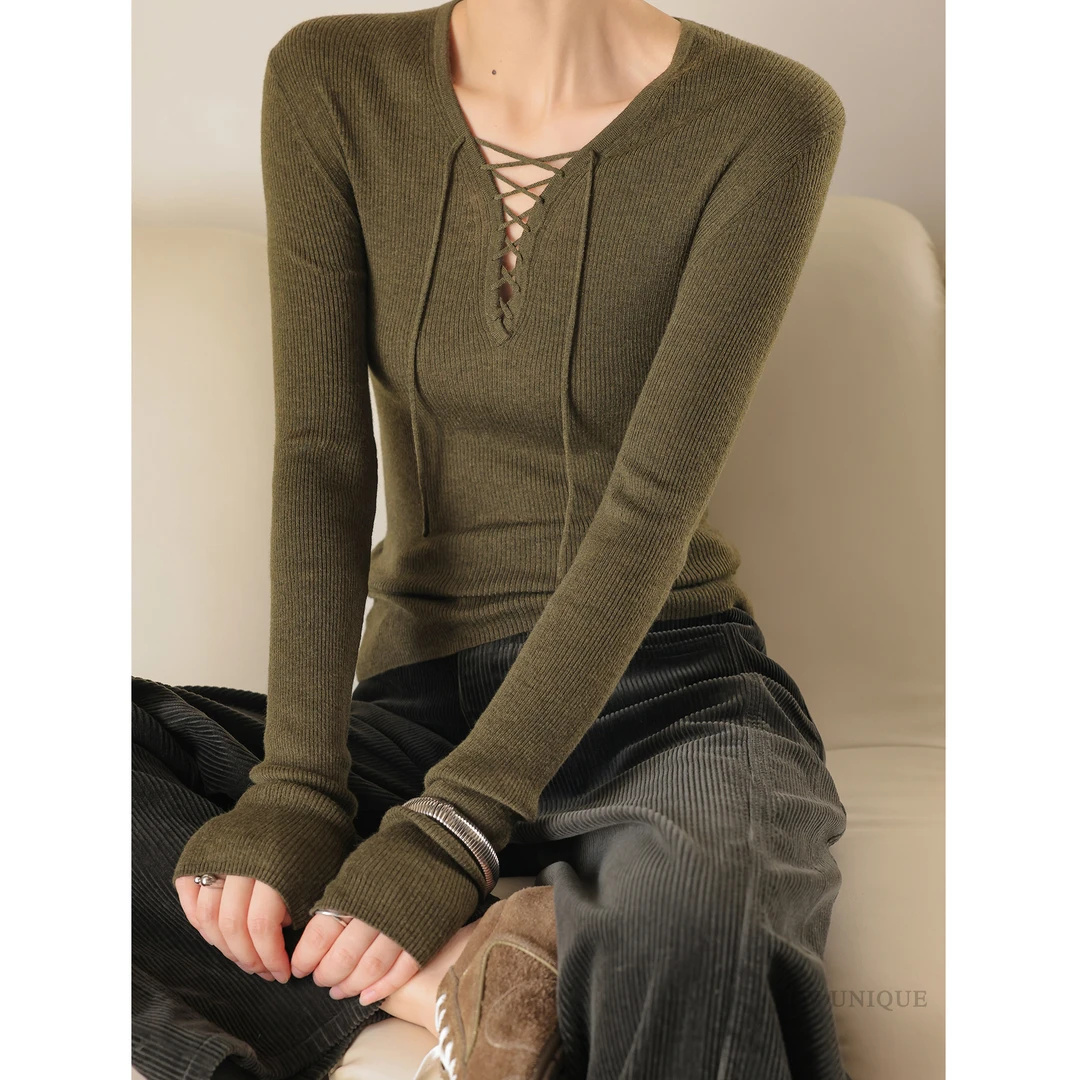 JWUNIQUE酒窝 自带欲感 大V领性感系带设计修身显瘦内搭针织衫女