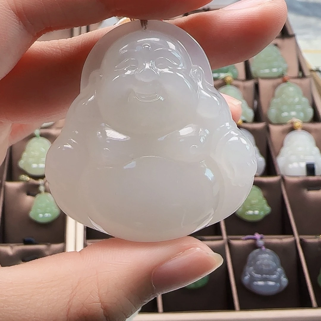 和田玉18K金镶嵌颈饰