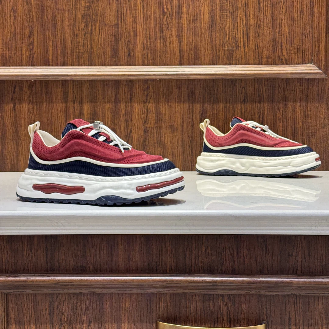 2025秋季新款时尚百搭潮流轻奢高端舒适气质休闲男鞋（偏大一码）