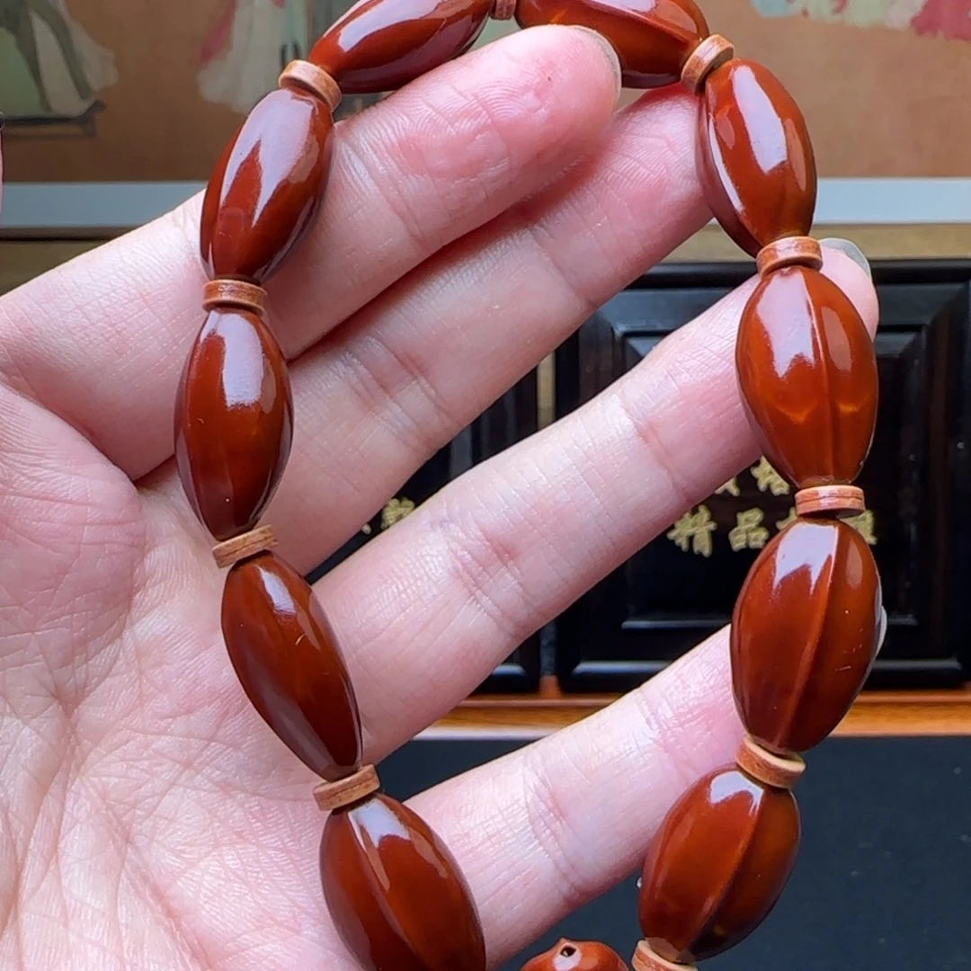 吊坠橄榄核两化鲨鱼背