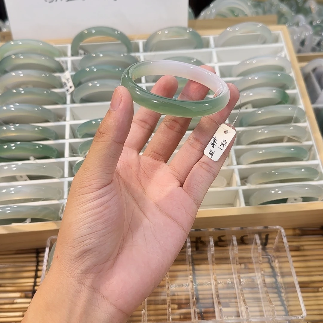 手镯玛瑙/玉髓未镶嵌圈口58.1