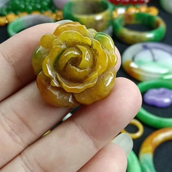 翡翠未镶嵌挂件翡翠