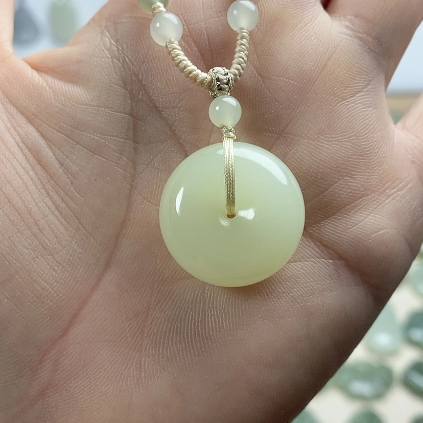 【闪购商品】颈饰未镶嵌和田玉