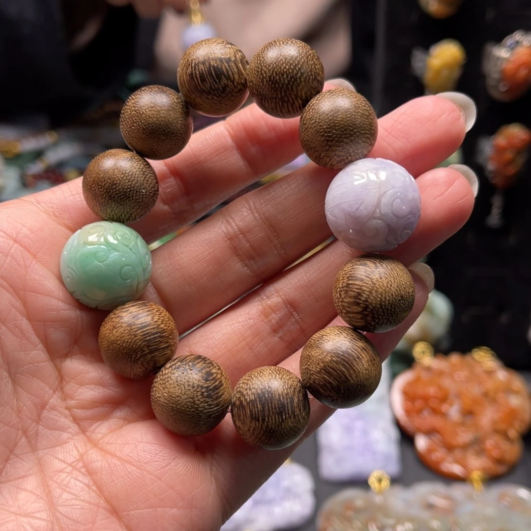 翡翠颈饰未镶嵌vcvccccvcccvvv