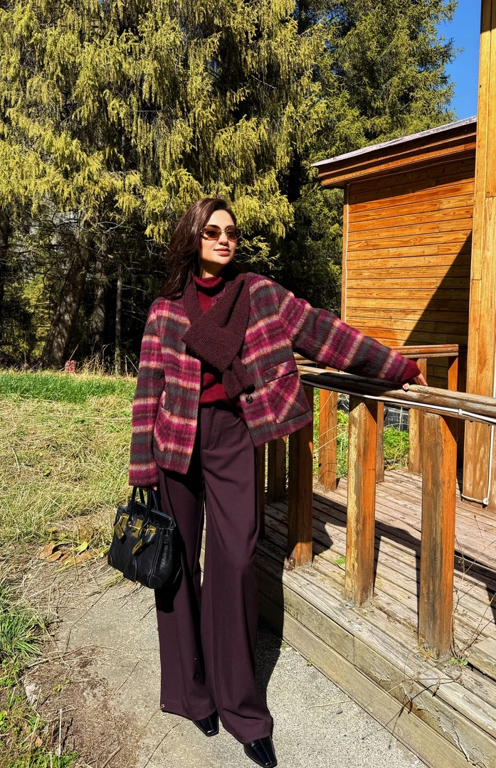 MUBINE 新款高级设计感无领小香风围巾短款绵羊毛外套 25278