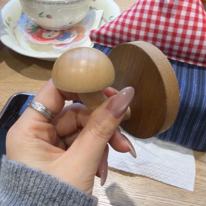 N***a原木色挂钩一个装