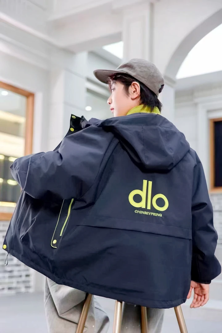 【夹棉加厚】2025款秋冬男女童连帽中大童秋冬款绣花冲锋衣