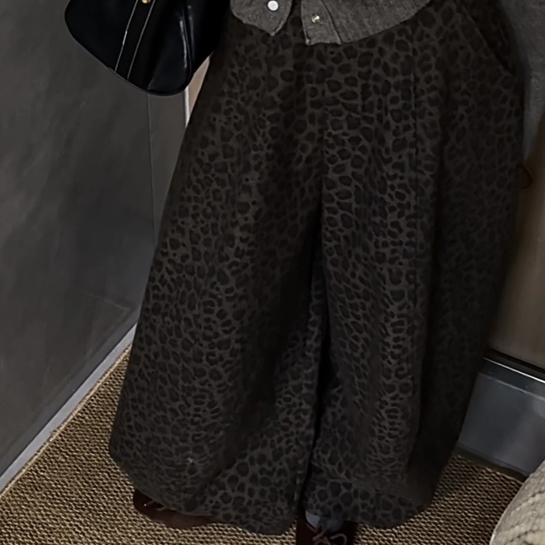 【小雨家】流行爆款宽松慵懒风豹纹直筒休闲裤女秋季时尚洋气高级感