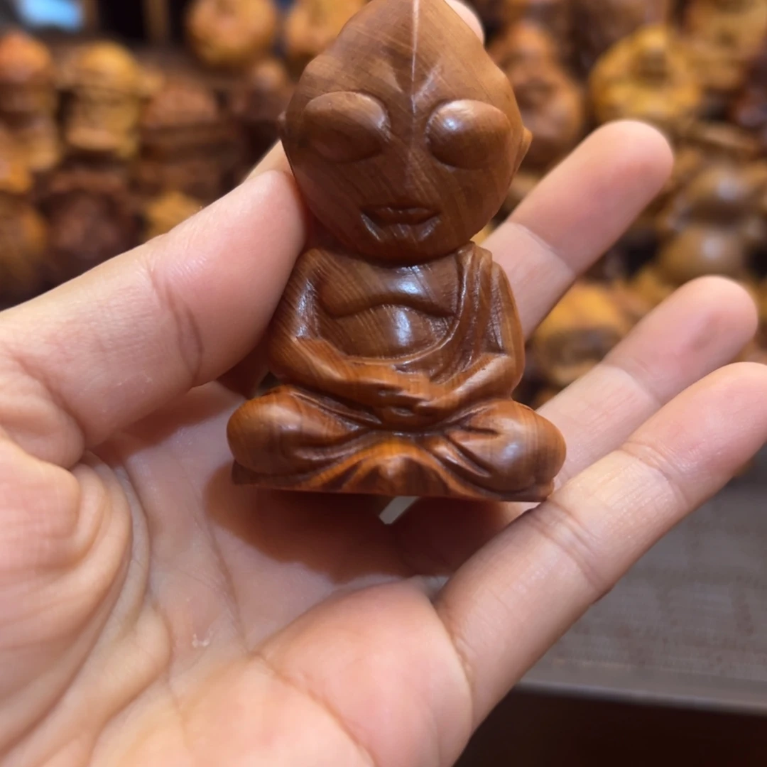 小***阳柏木（崖柏）手把件
