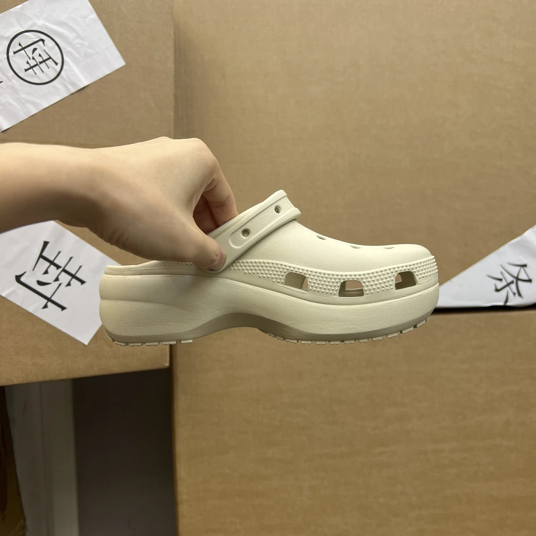 云朵·泡芙·明星·经典款式没有金属鞋花多品牌休闲洞洞鞋C1