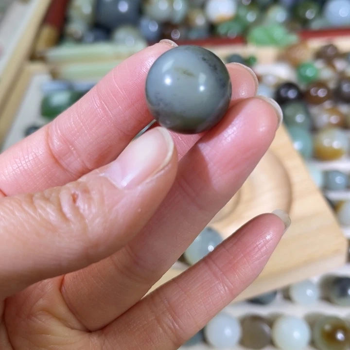 和田玉（糖玉）未镶嵌珠宝半成品18