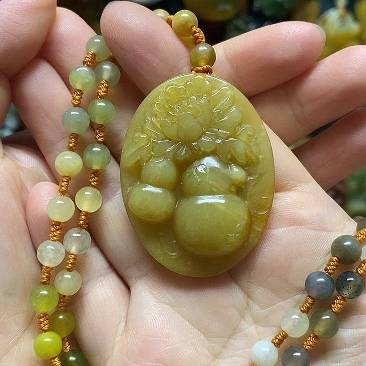 岫玉未镶嵌吊坠(赠链)