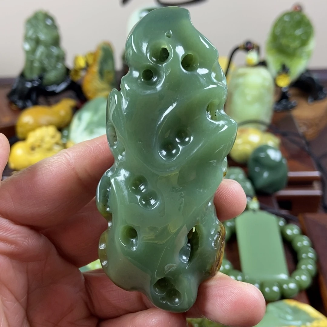岫岩河磨玉（透闪石质玉）未镶嵌珠宝奇石