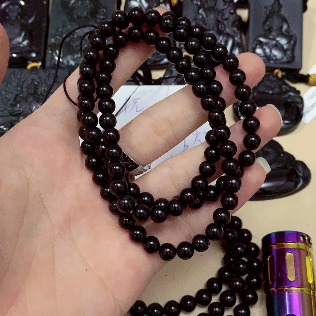 翡翠挂件未镶嵌翡翠