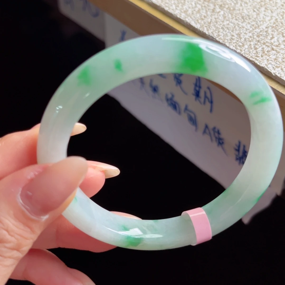 翡翠未镶嵌手镯手镯