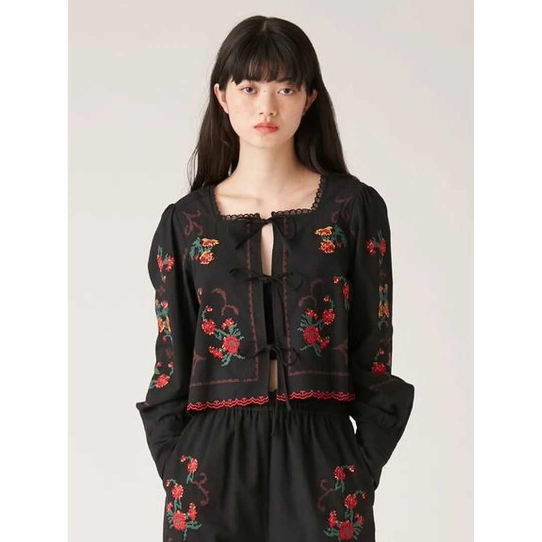 【MonTendre】春季上新 L 时尚重工蕾丝刺绣上衣纯棉复古系带蕾丝衫
