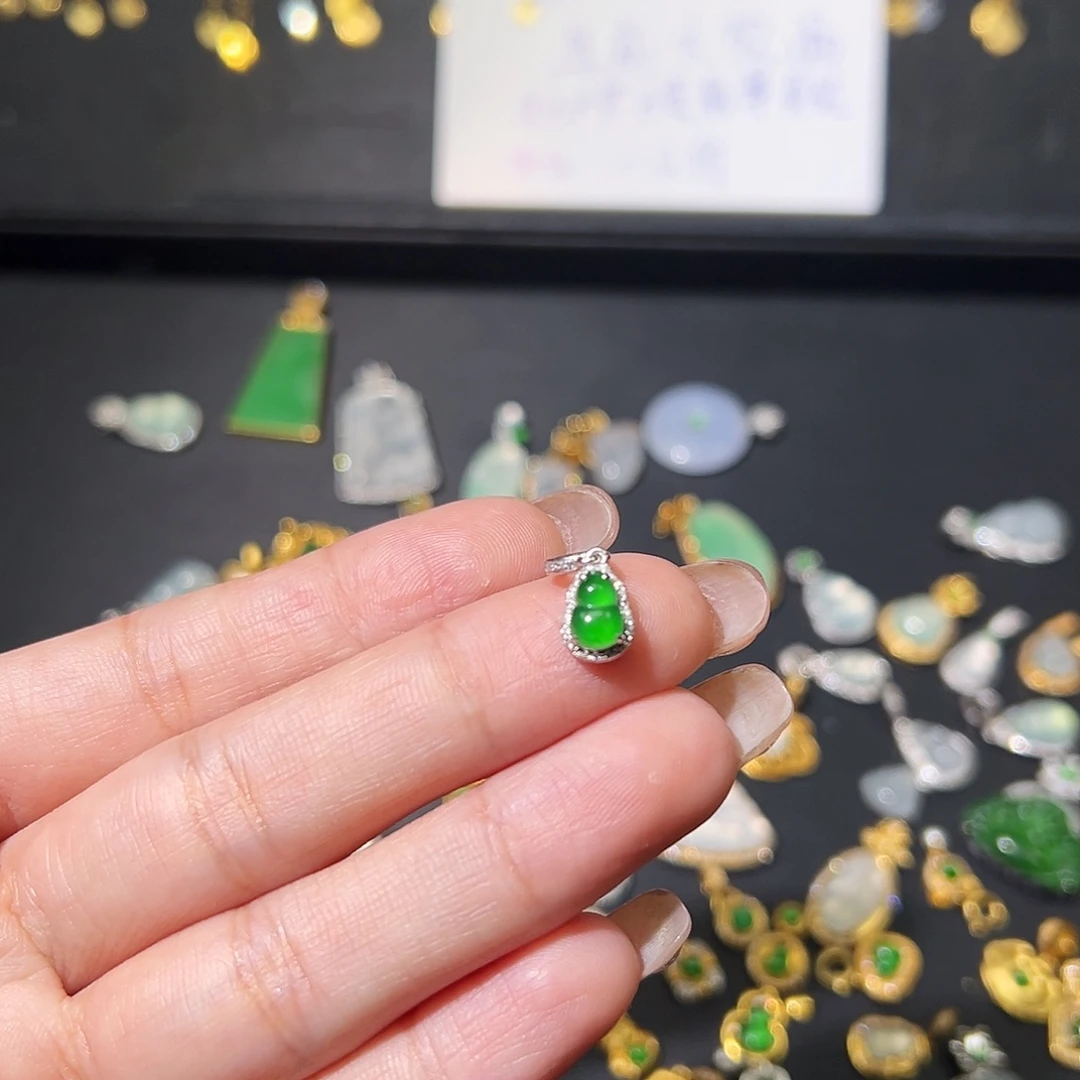 翡翠颈饰18K金镶嵌✨****✨吊坠