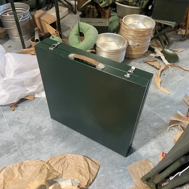 正品便携式折叠桌120*60全新库存带4个马扎
