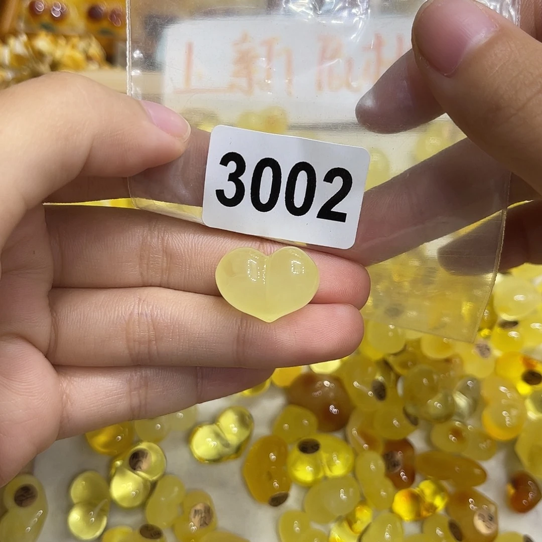 琥珀未镶嵌珠宝奇石