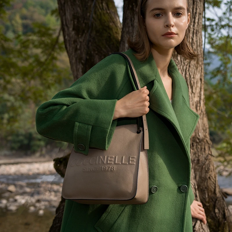 COCCINELLE/可奇奈尔VANESSA小号大号报童包单肩手提托特包