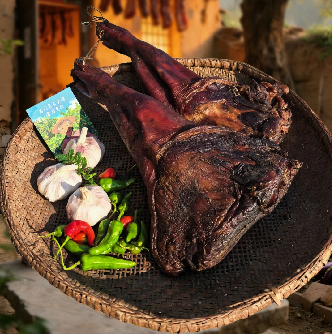 湖南腊猪蹄~烟熏腊猪脚大高陈皮香叶木柴火烟熏整根发货