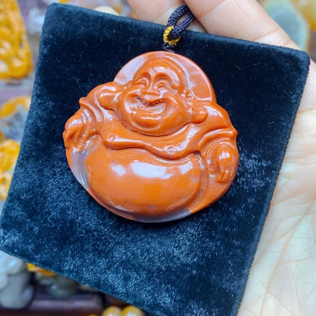 未镶嵌石英质玉（黄龙玉）颈饰