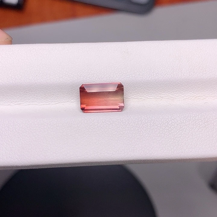 碧玺珠宝奇石未镶嵌西瓜碧玺4.23克拉未镶嵌